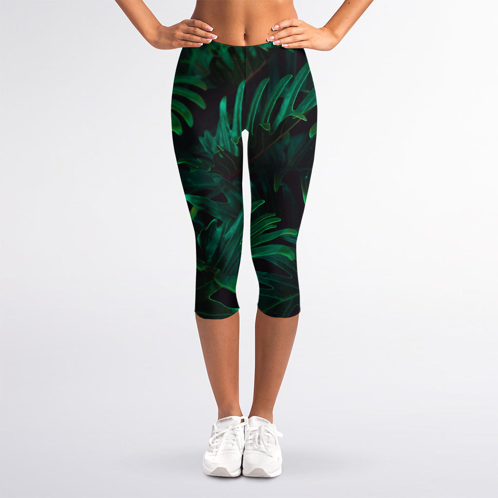 Tropical Fern Leaf Print Women's Capri Leggings