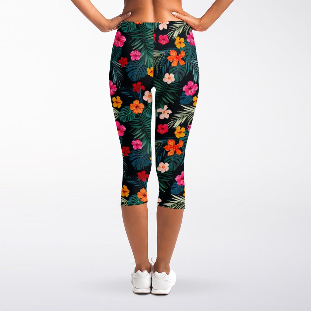 Tropical Flowers Hawaii Pattern Print Women's Capri Leggings