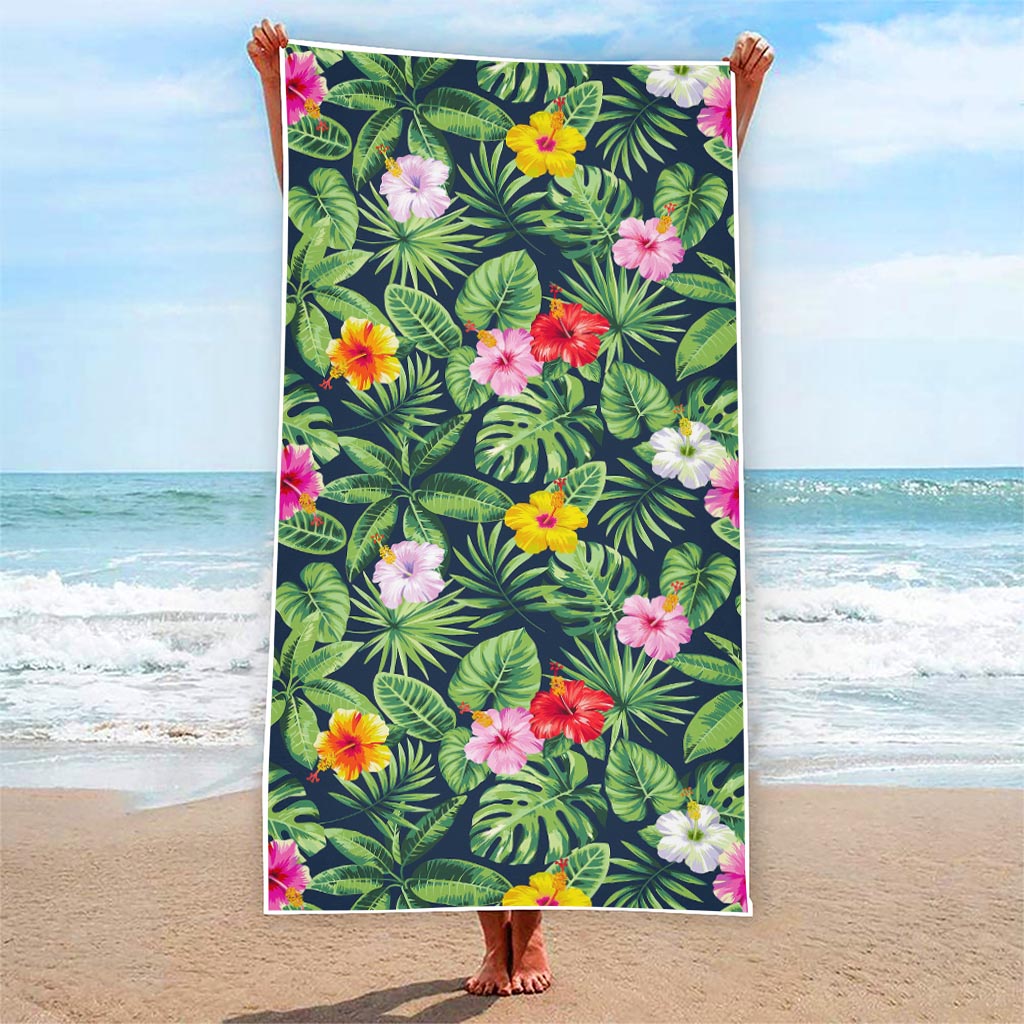 Tropical Hibiscus Flowers Pattern Print Beach Towel