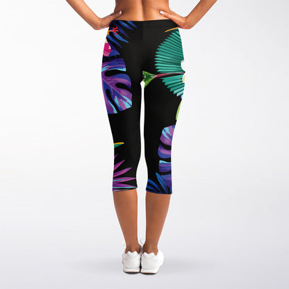Tropical Hummingbird Print Women's Capri Leggings