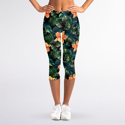 Tropical Leaf And Hawaiian Flower Print Women's Capri Leggings