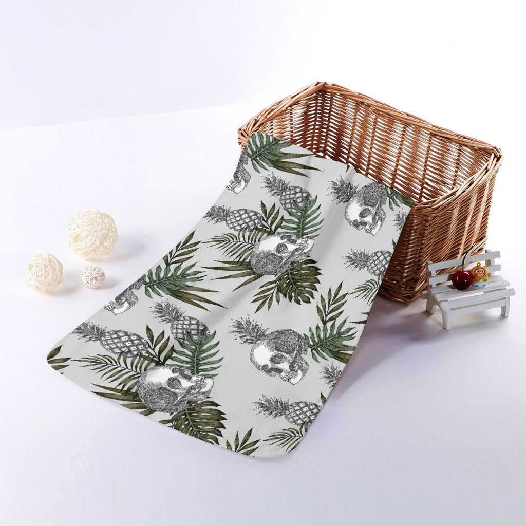 Tropical Pineapple Skull Pattern Print Towel
