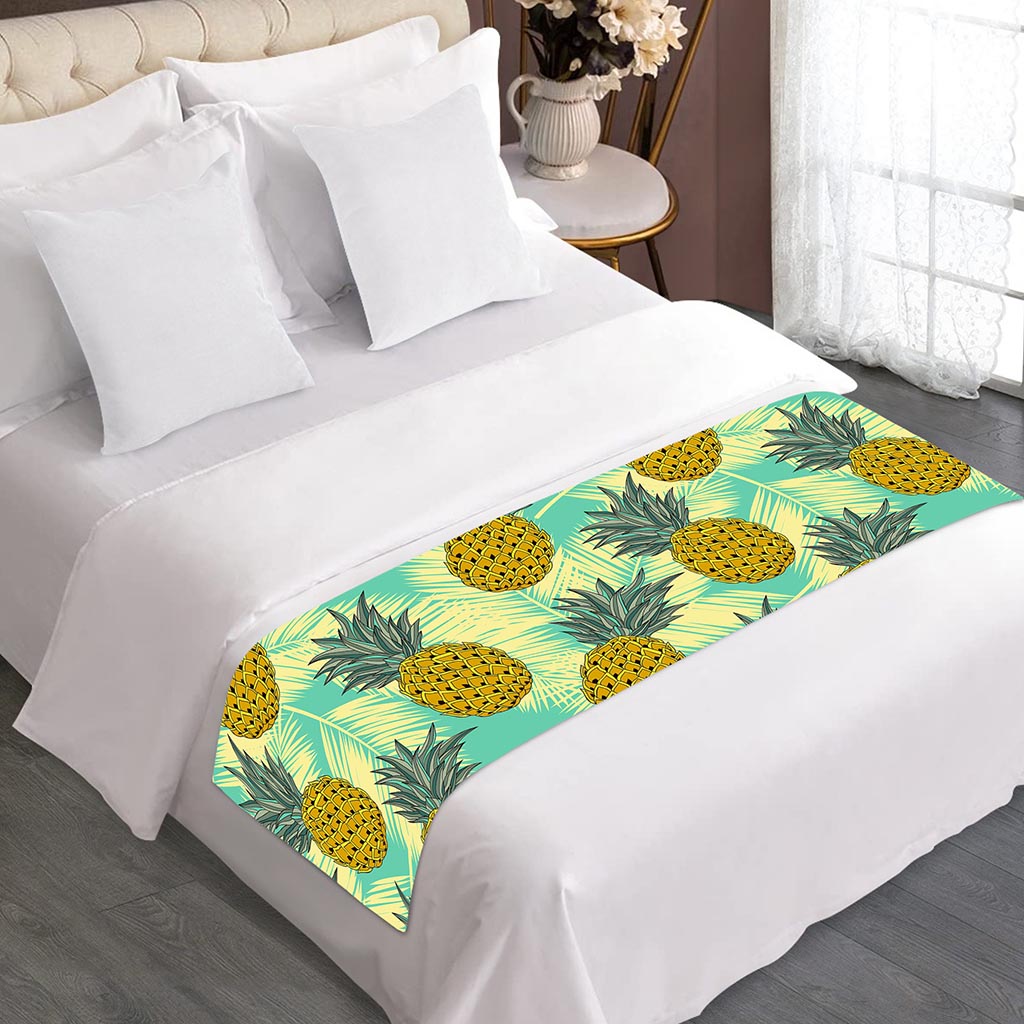 Tropical Vintage Pineapple Pattern Print Bed Runner