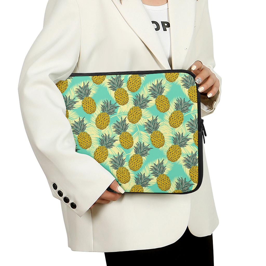 Tropical Vintage Pineapple Pattern Print Laptop Sleeve