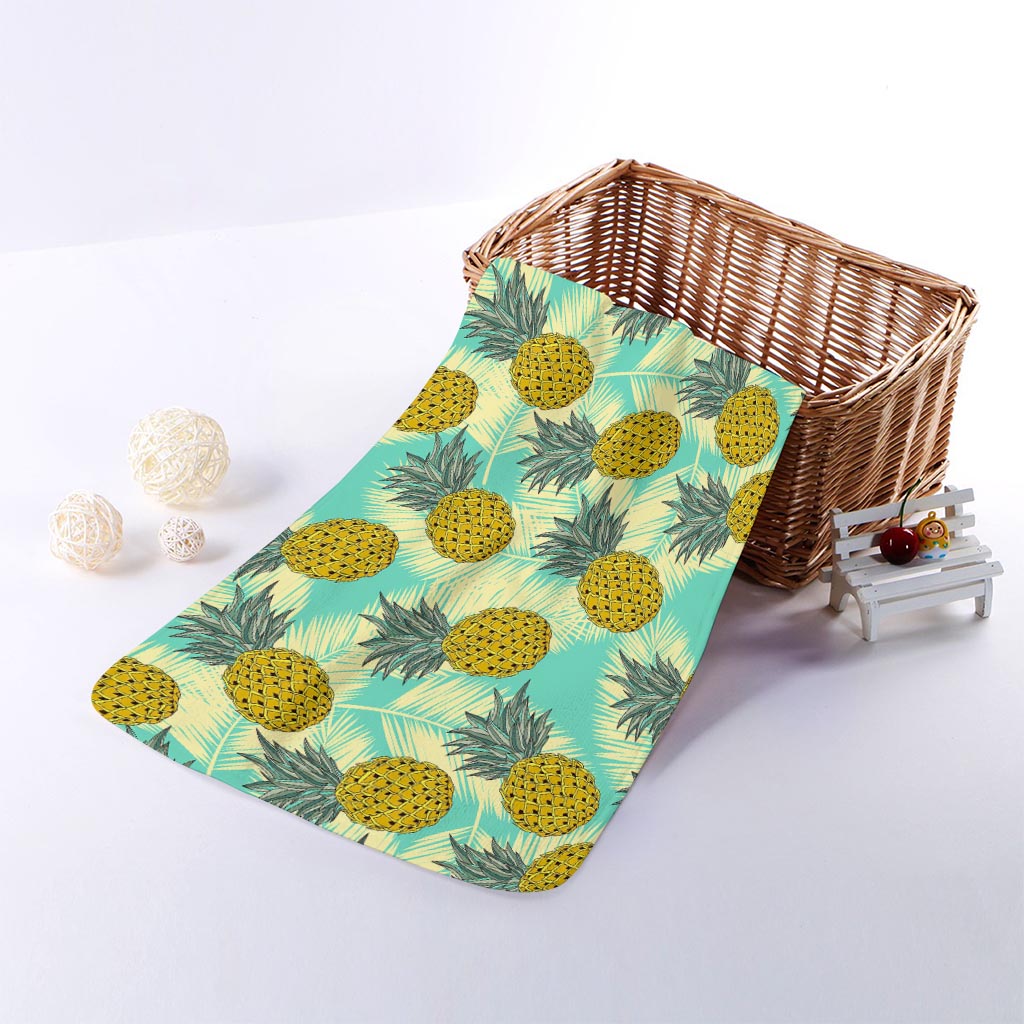 Tropical Vintage Pineapple Pattern Print Towel