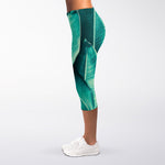 Turquoise Banana Leaf Print Women's Capri Leggings
