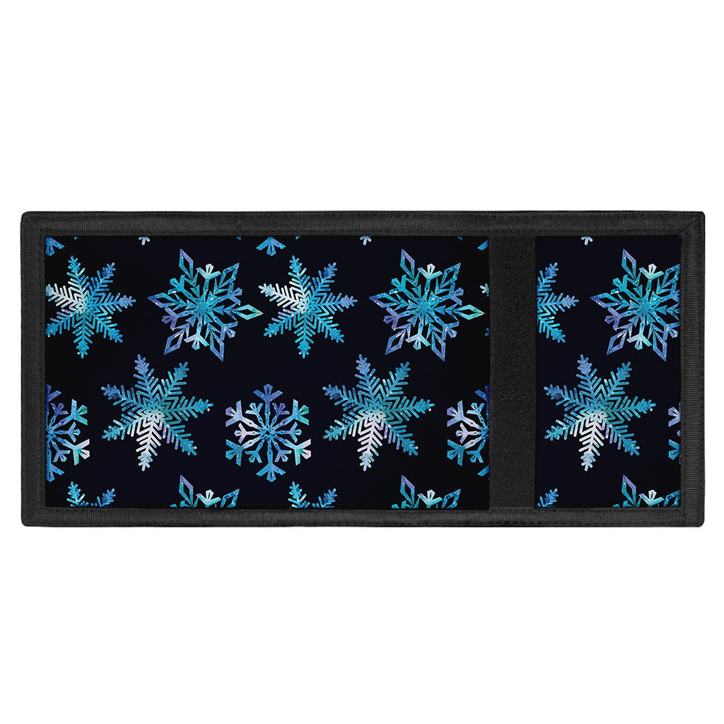 Turquoise Snowflake Pattern Print Trifold Wallet