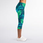 Turquoise Tropical Leaf Pattern Print Women's Capri Leggings