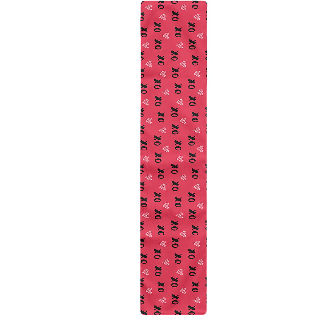 Valentine's Day XOXO Pattern Print Table Runner