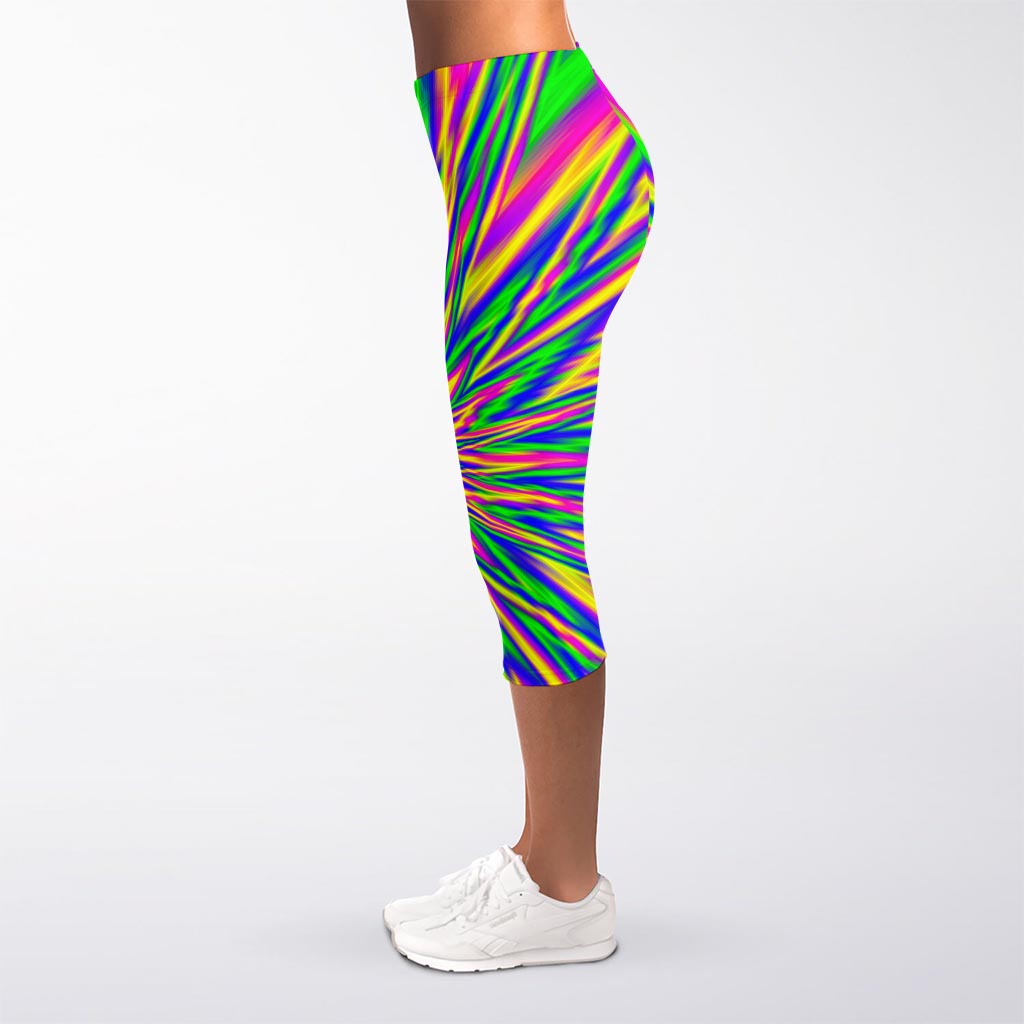 Vibrant Psychedelic Optical Illusion Women's Capri Leggings