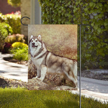 Vintage Alaskan Malamute Print House Flag
