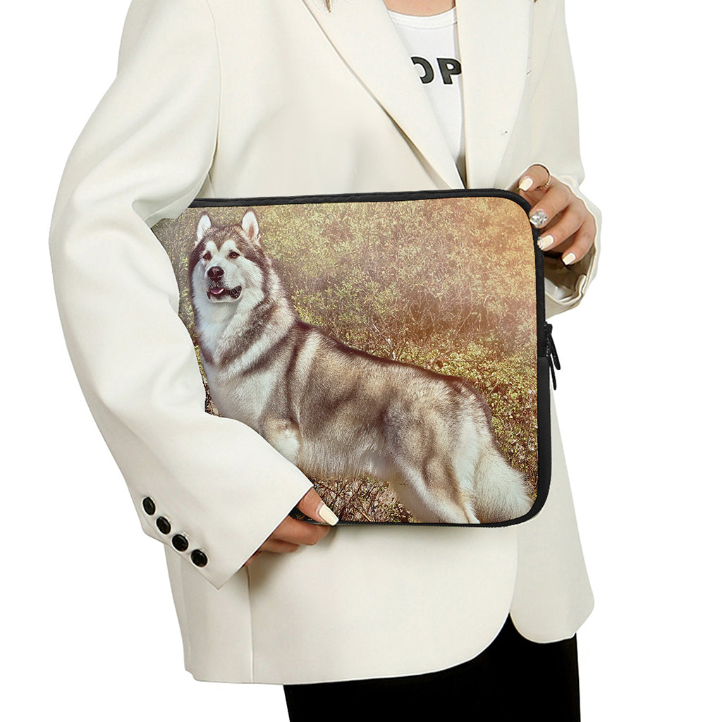 Vintage Alaskan Malamute Print Laptop Sleeve