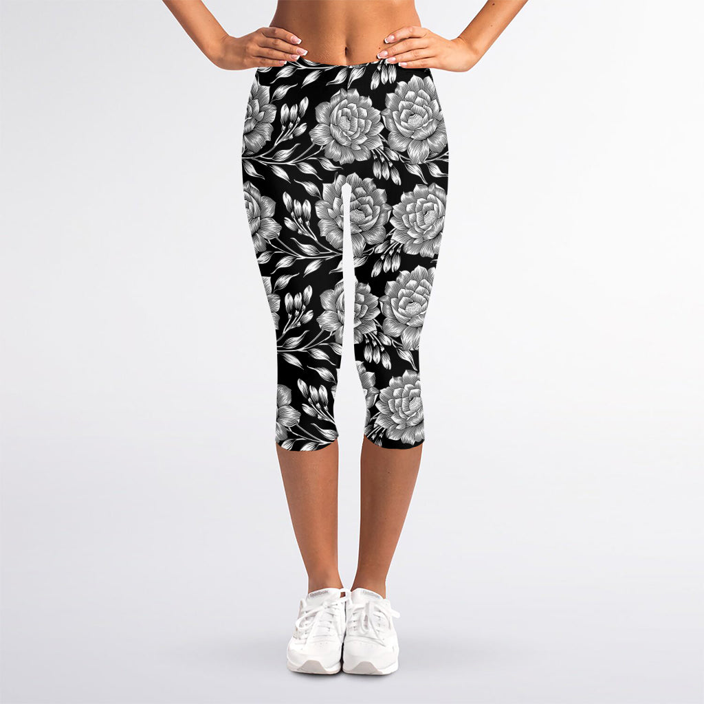 Vintage Black And White Floral Print Women's Capri Leggings