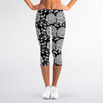 Vintage Black And White Floral Print Women's Capri Leggings