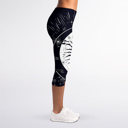 Vintage Celestial Sun Print Women's Capri Leggings