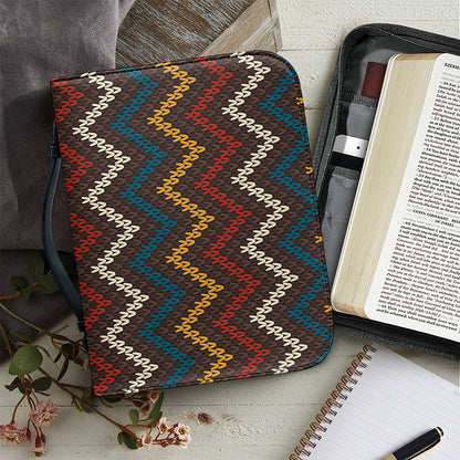 Vintage Chevron Knitted Pattern Print Leather Bible Cover