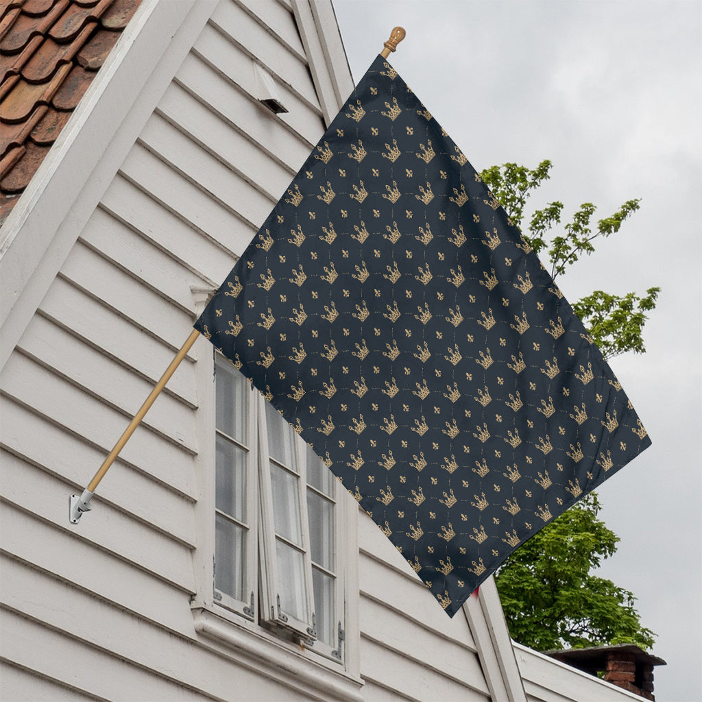 Vintage Crown Pattern Print House Flag