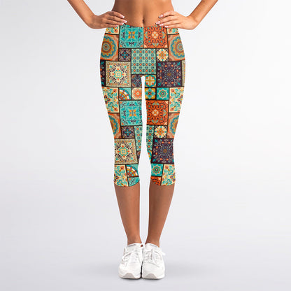 Vintage Floral Patchwork Pattern Print Women's Capri Leggings