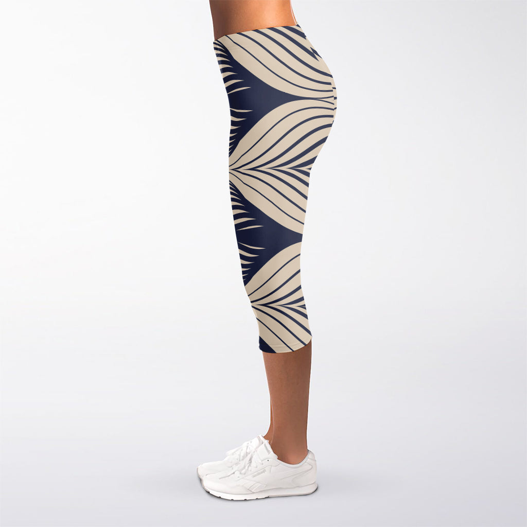 Vintage Geometric Leaf Pattern Print Women's Capri Leggings