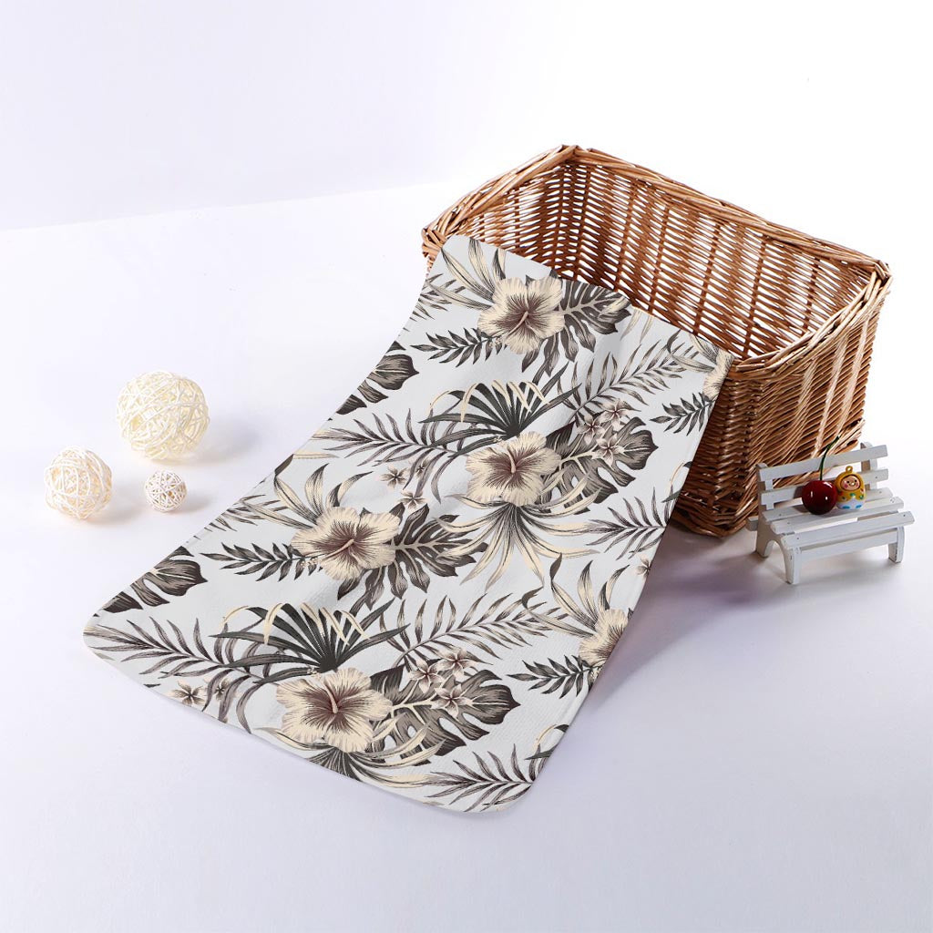 Vintage Hibiscus Plumeria Pattern Print Towel