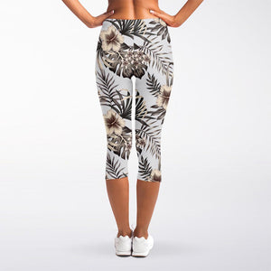 Vintage Hibiscus Plumeria Pattern Print Women's Capri Leggings