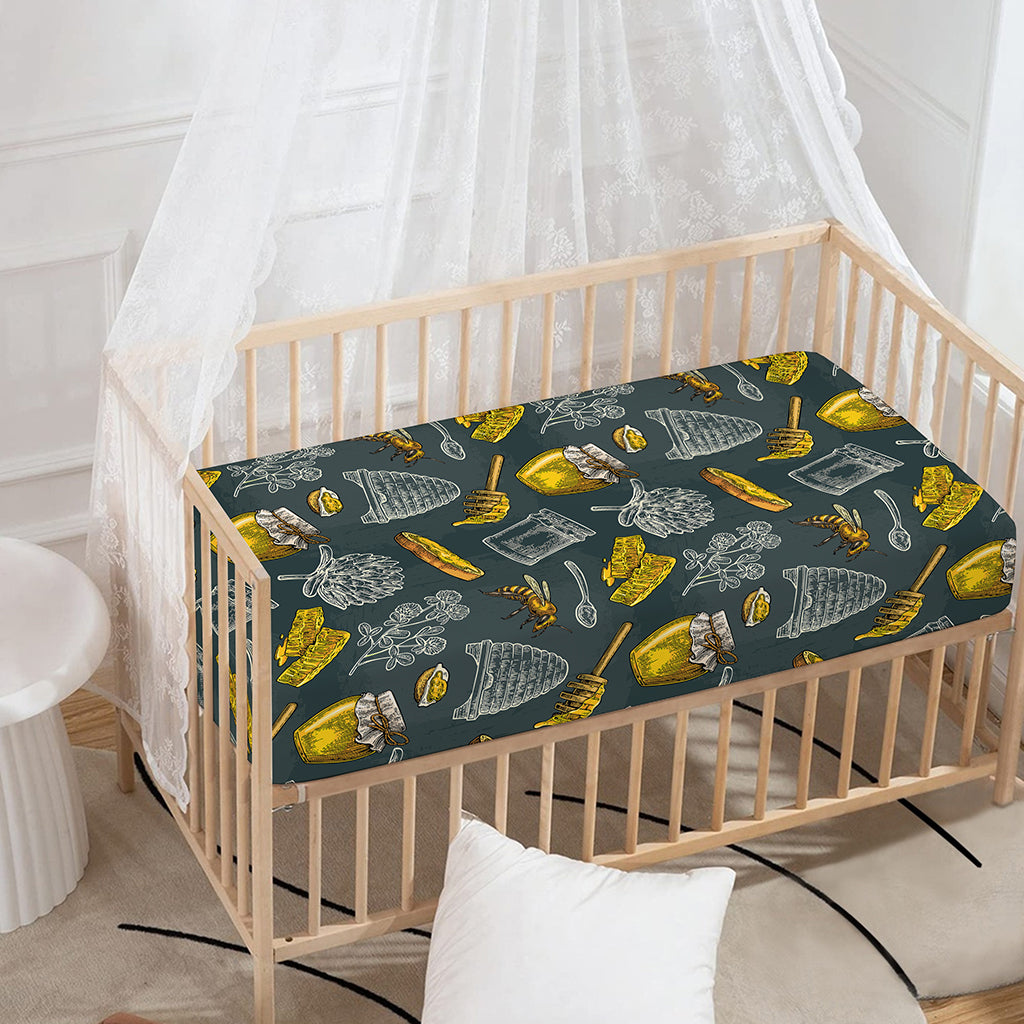 Vintage Honey Bee Print Baby Crib Sheet