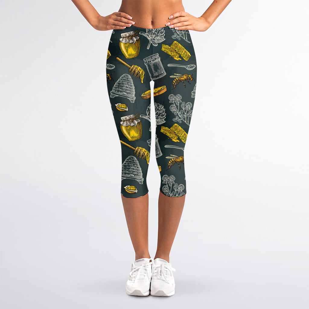 Vintage Honey Bee Print Women's Capri Leggings