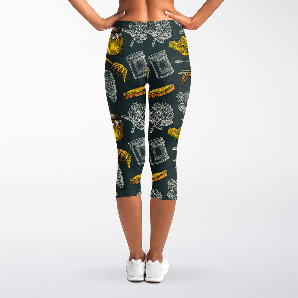 Vintage Honey Bee Print Women's Capri Leggings