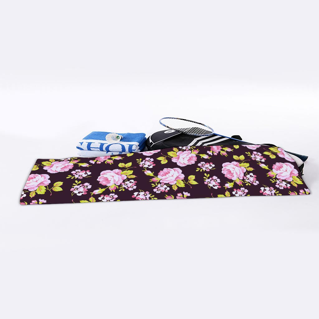 Vintage Pink Rose Floral Pattern Print Sports Towel