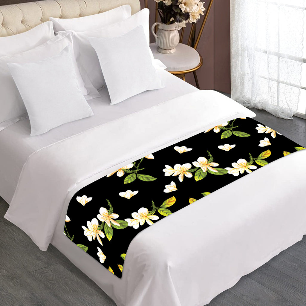 Vintage Plumeria Flower Pattern Print Bed Runner