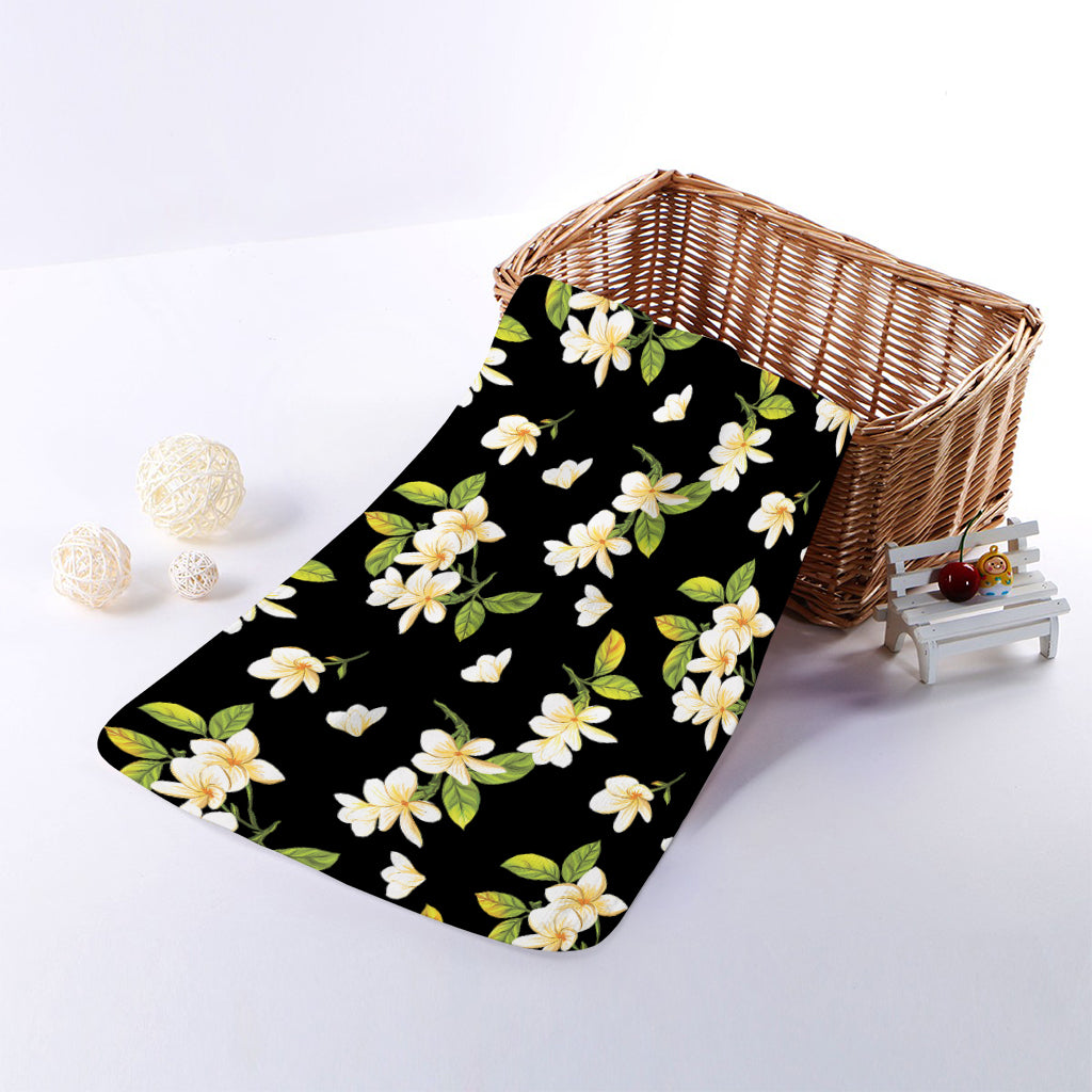Vintage Plumeria Flower Pattern Print Towel