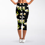 Vintage Plumeria Flower Pattern Print Women's Capri Leggings