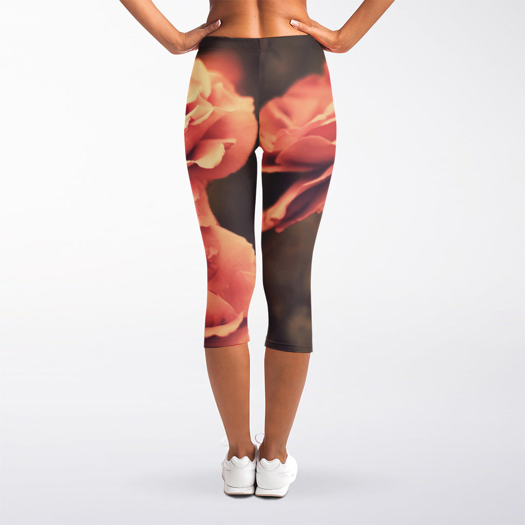Vintage Rose Print Women's Capri Leggings