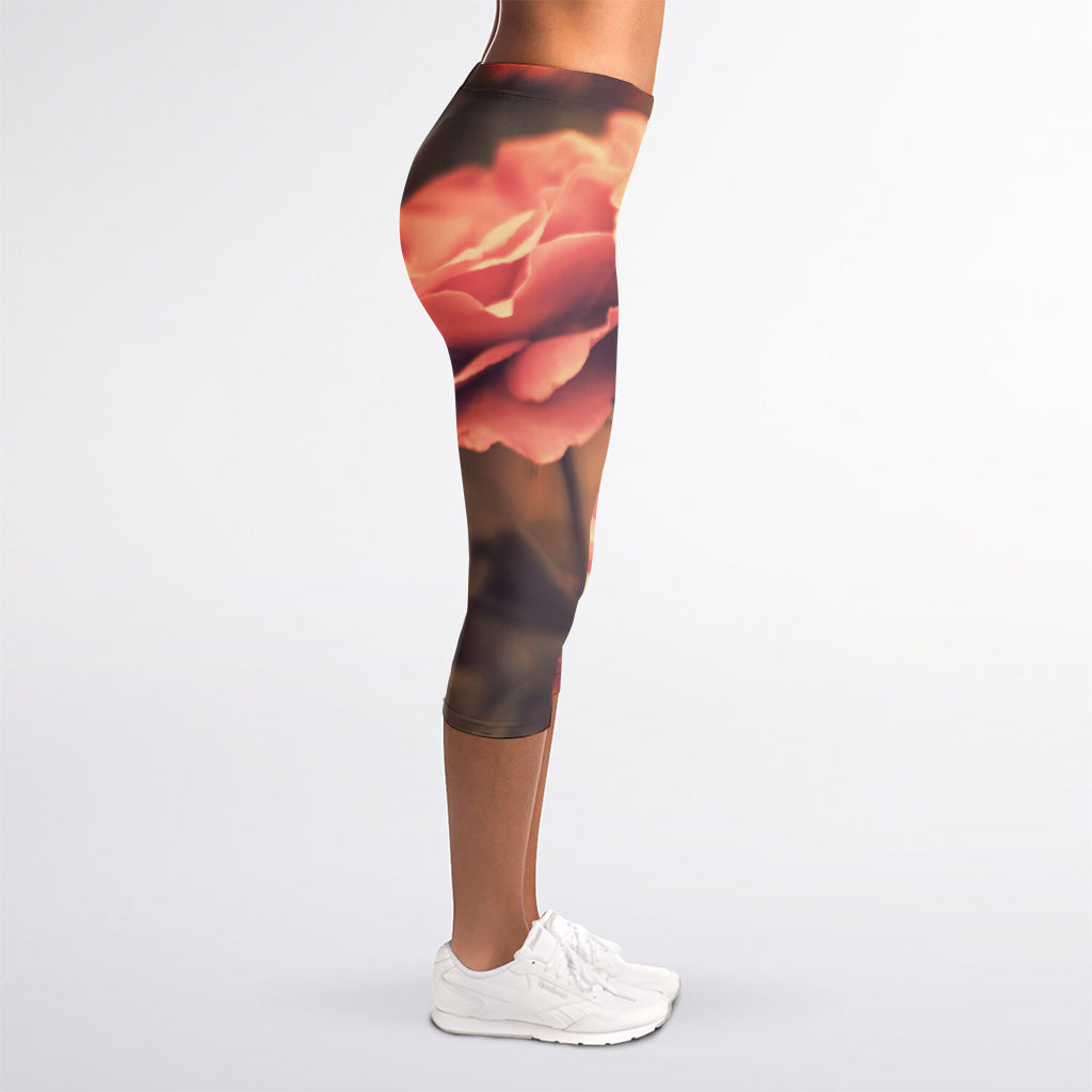 Vintage Rose Print Women's Capri Leggings