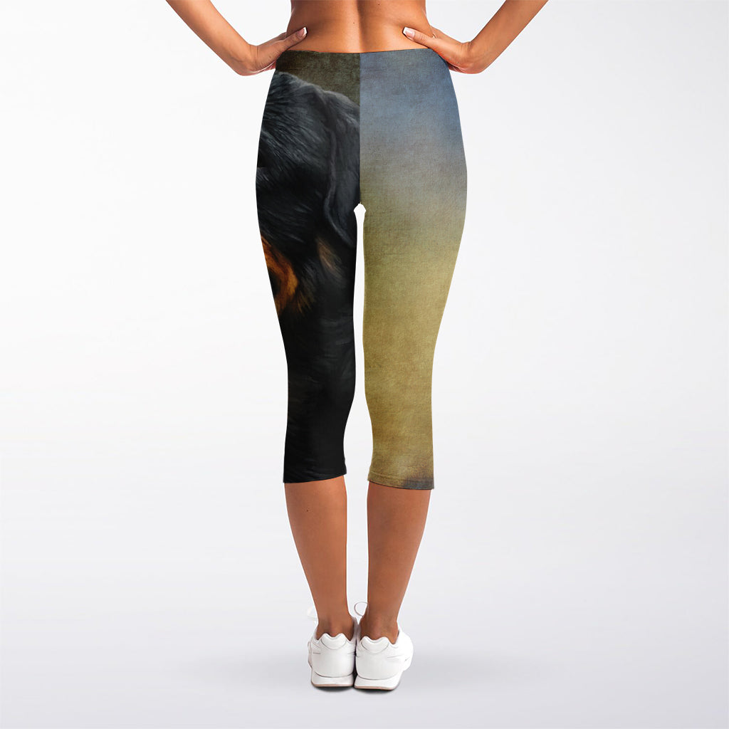 Vintage Rottweiler Portrait Print Women's Capri Leggings