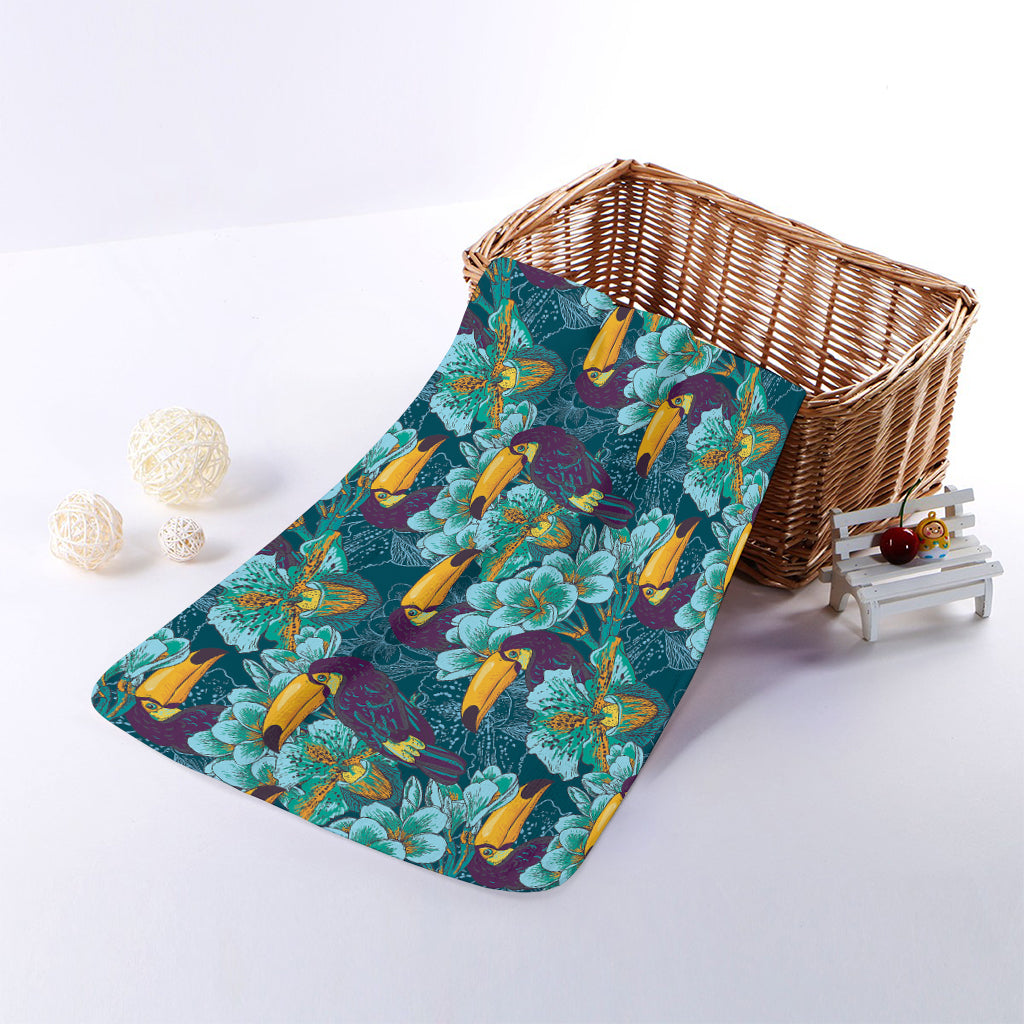 Vintage Toucan Pattern Print Towel