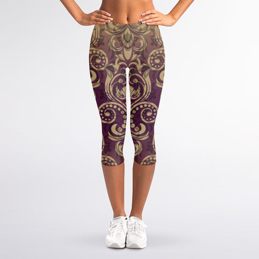 Vintage Western Damask Floral Print Women's Capri Leggings