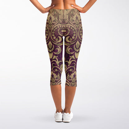 Vintage Western Damask Floral Print Women's Capri Leggings