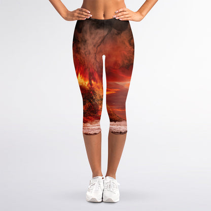 Volcano On The Sea Print Women's Capri Leggings