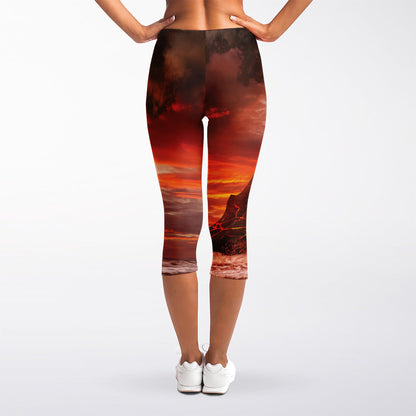 Volcano On The Sea Print Women's Capri Leggings