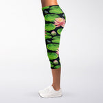 Water Lily Flower Pattern Print Women's Capri Leggings