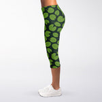 Water Lily Pads Pattern Print Women's Capri Leggings