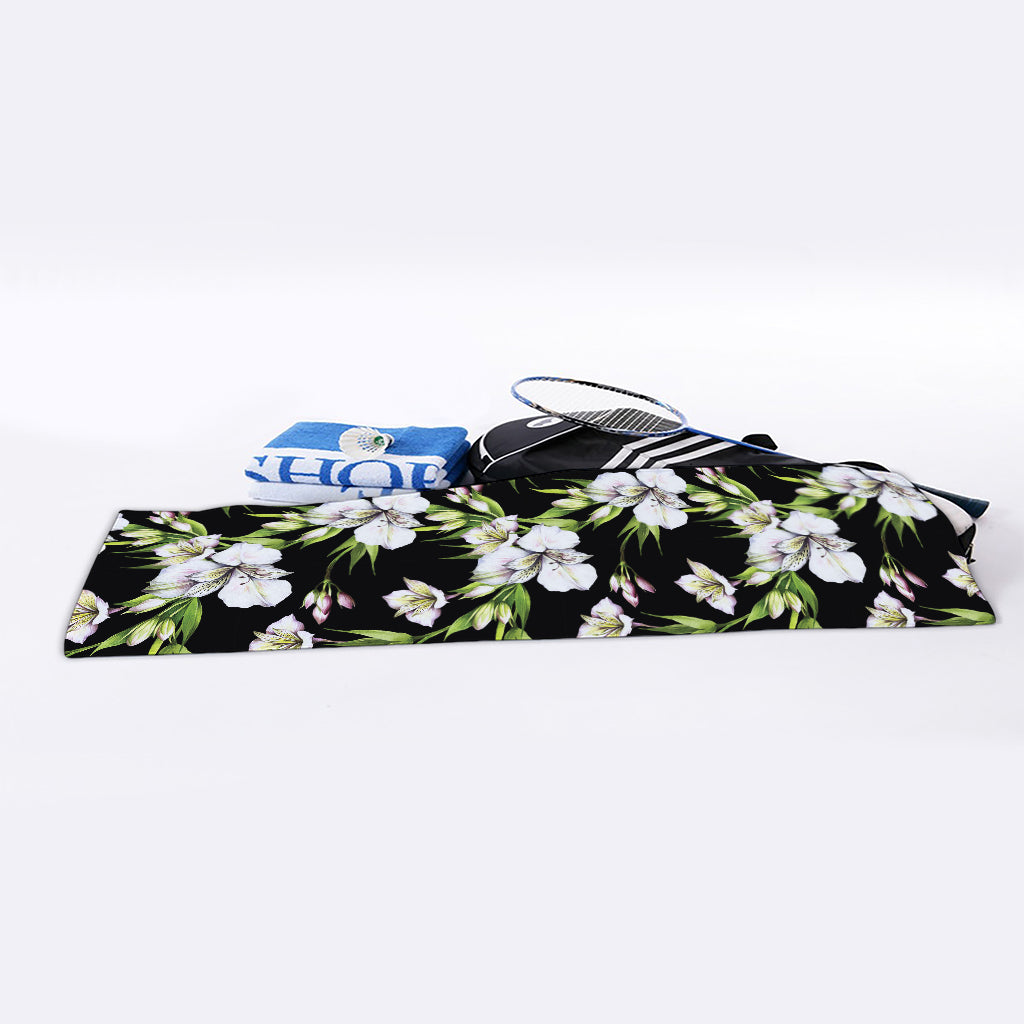 Watercolor Alstroemeria Pattern Print Sports Towel