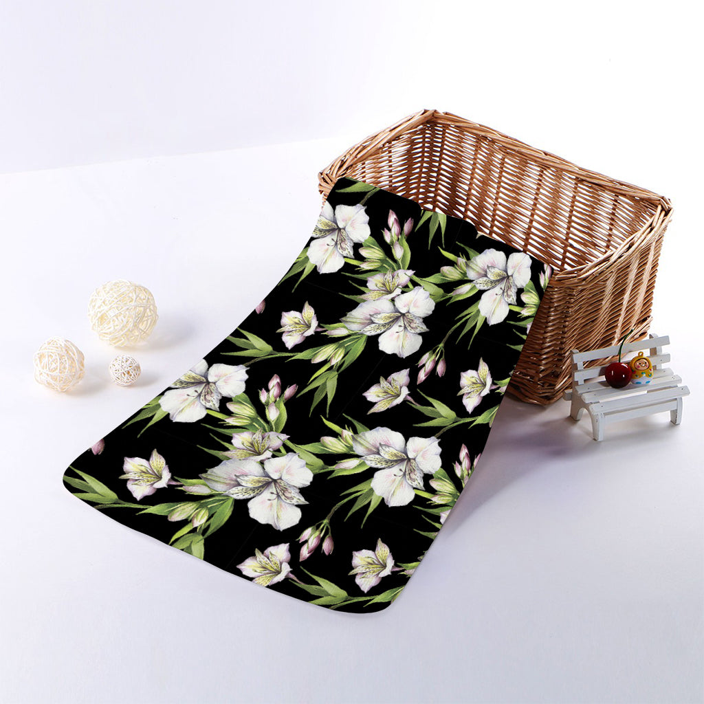 Watercolor Alstroemeria Pattern Print Towel