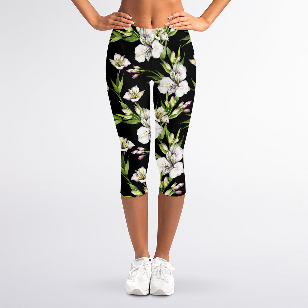 Watercolor Alstroemeria Pattern Print Women's Capri Leggings