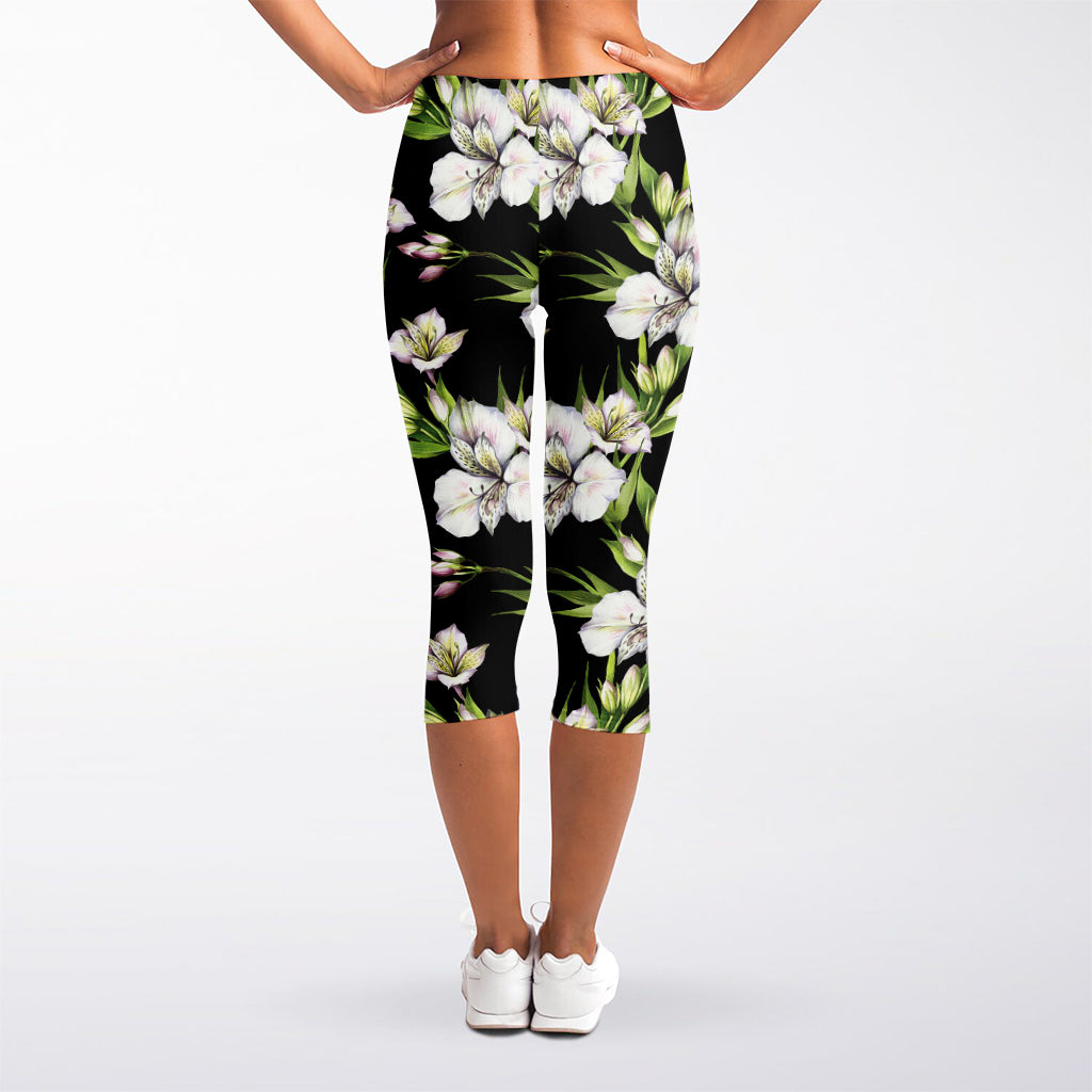 Watercolor Alstroemeria Pattern Print Women's Capri Leggings