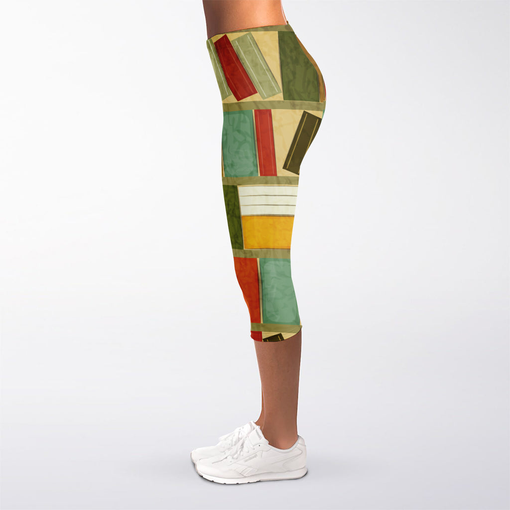 Watercolor Bookshelf Pattern Print Women's Capri Leggings