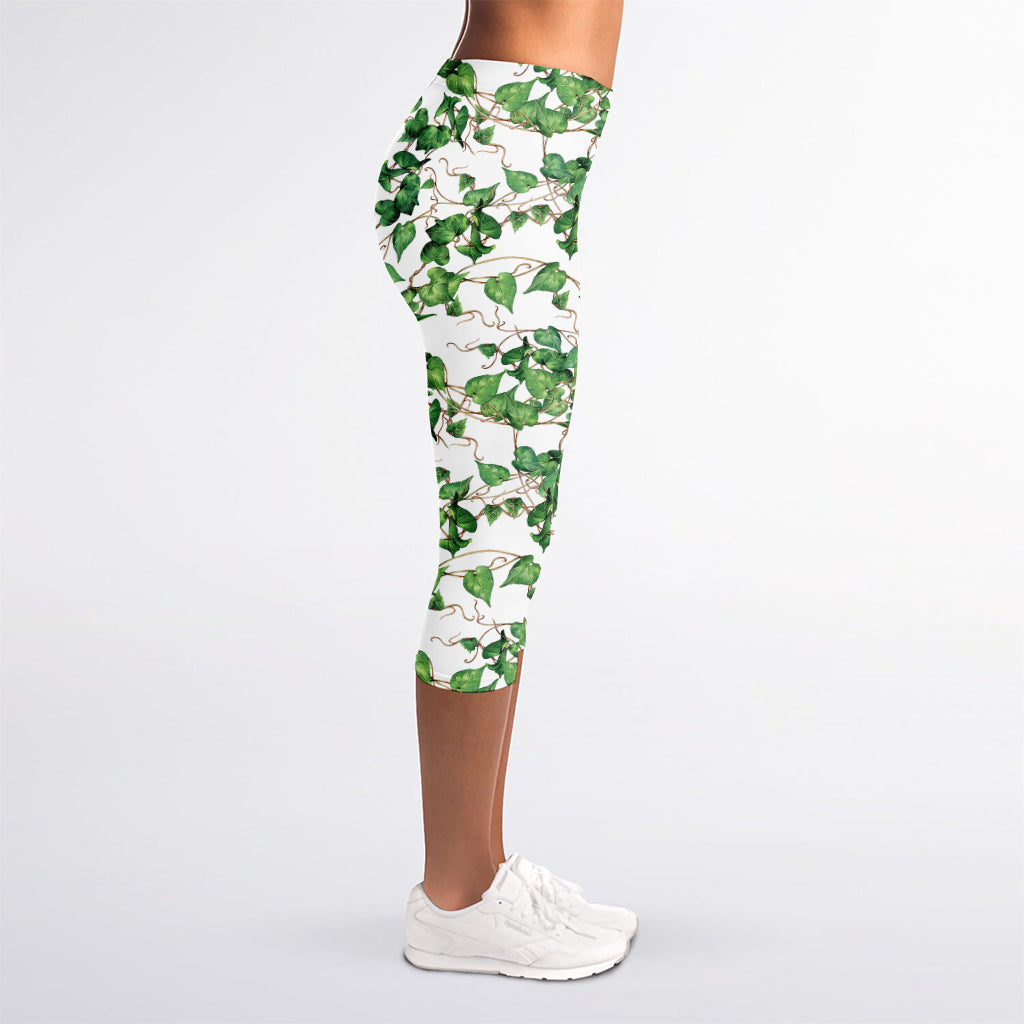 Watercolor Ivy Leaf Pattern Print Women's Capri Leggings