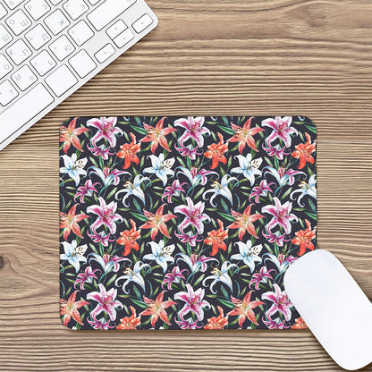 Watercolor Lily Flowers Pattern Print Mouse Pad