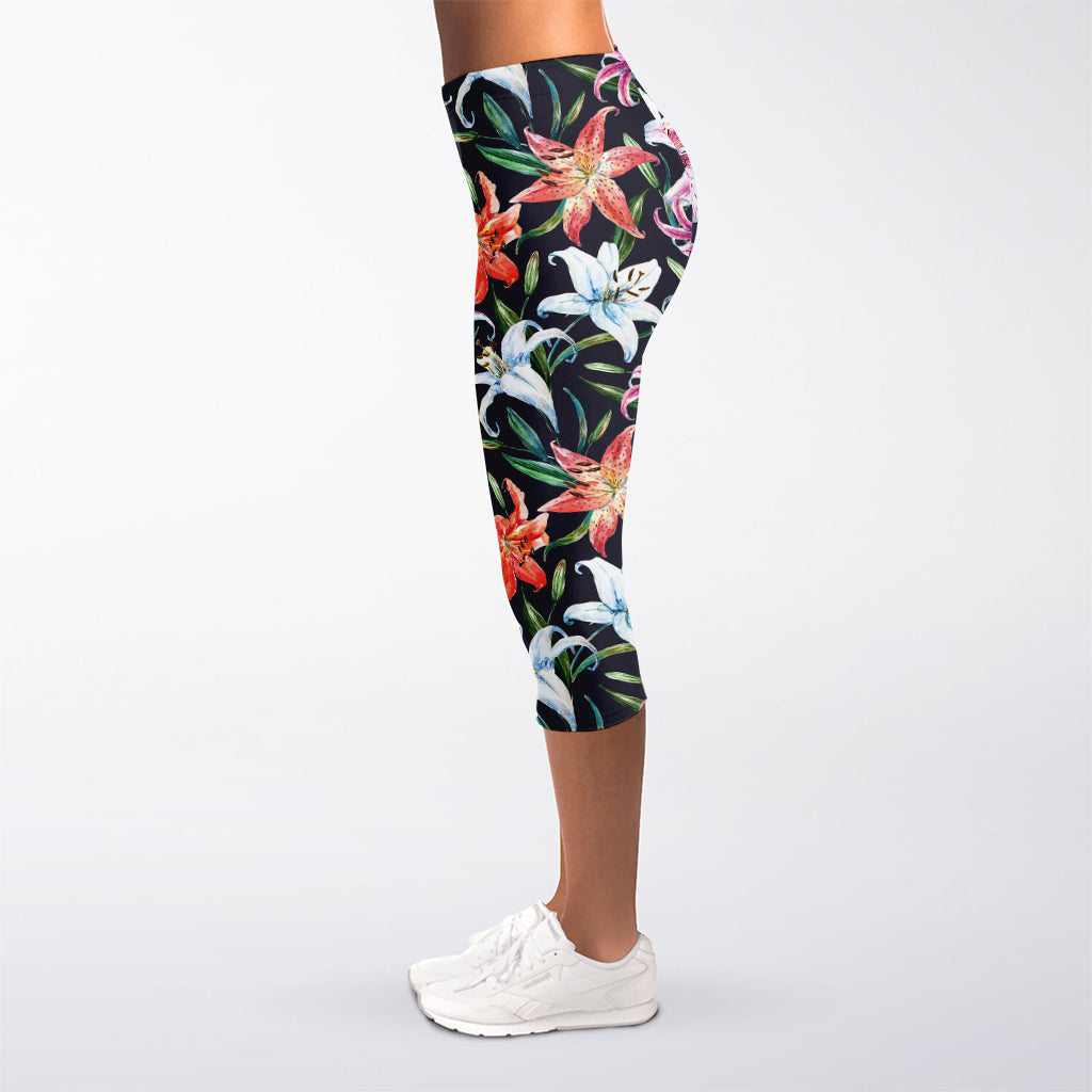 Watercolor Lily Flowers Pattern Print Women's Capri Leggings